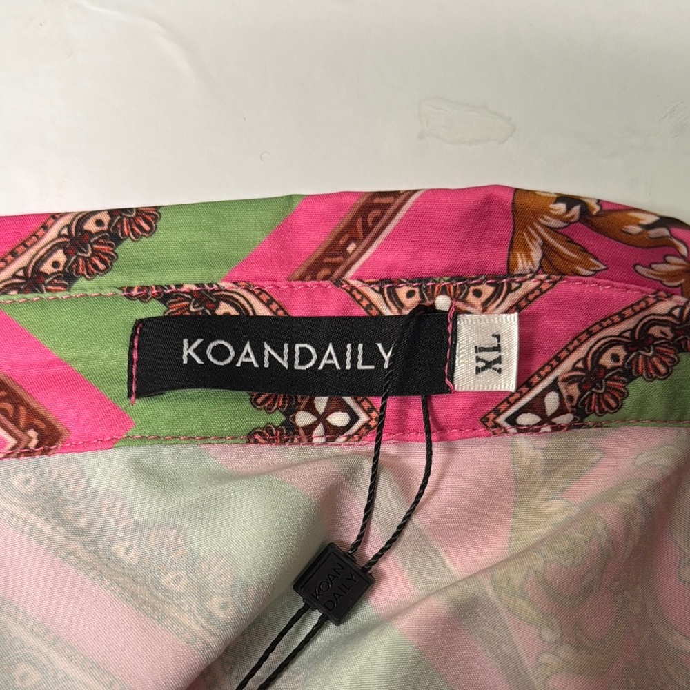 Koandaily Vibrant Scarf Print Blouse Size XL - Picture 10 of 13